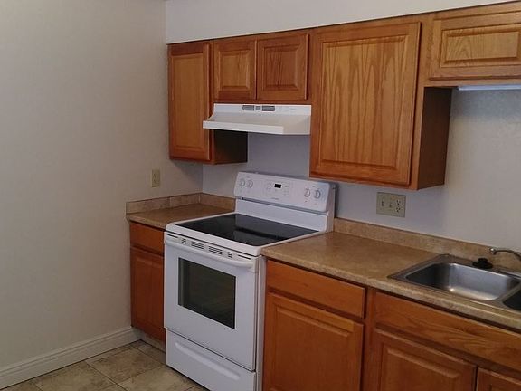 5th image of 180 W 895 S APT 3