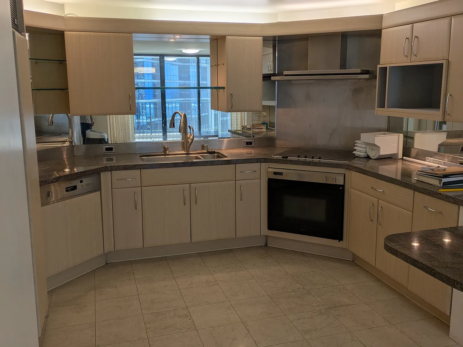 2 bed, 1095 sqft, $4,150 — Photo 4