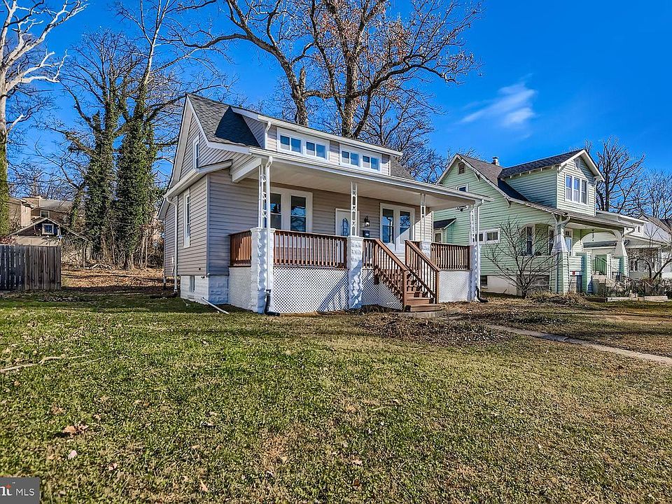 1st image of 3221 Milford Ave