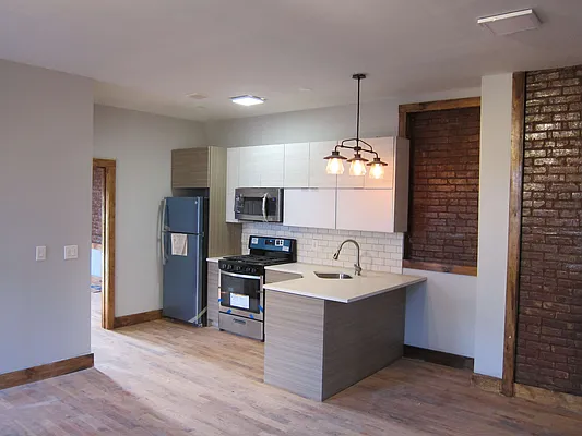 Rented by Midbrook Realty, LLC | media 28