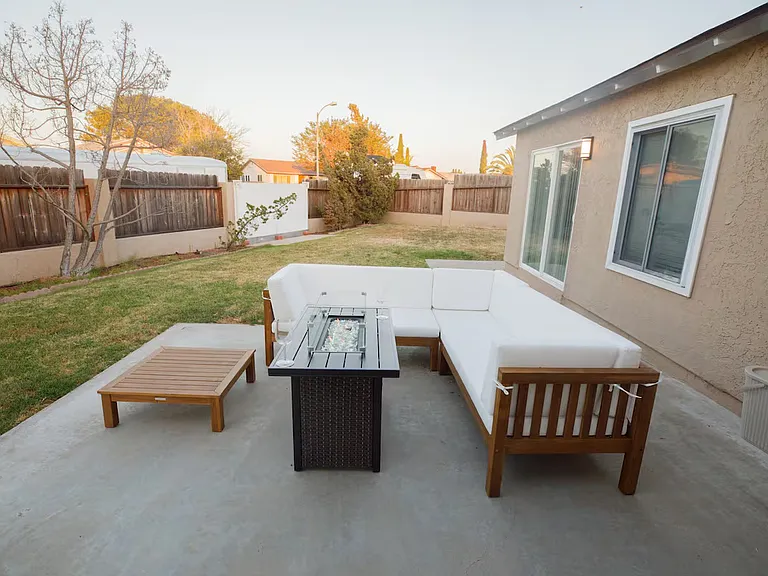 8449 Travis Ct — Photo 17