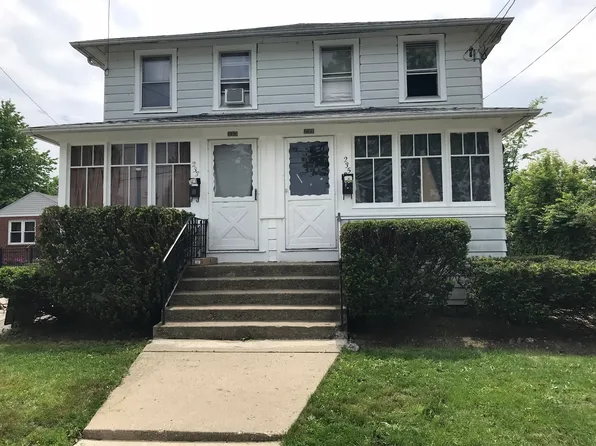 233 Highwood Ave, Highwood, IL 60040