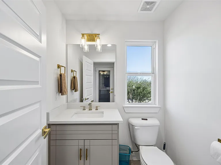 3107 Webster St #B — Photo 20