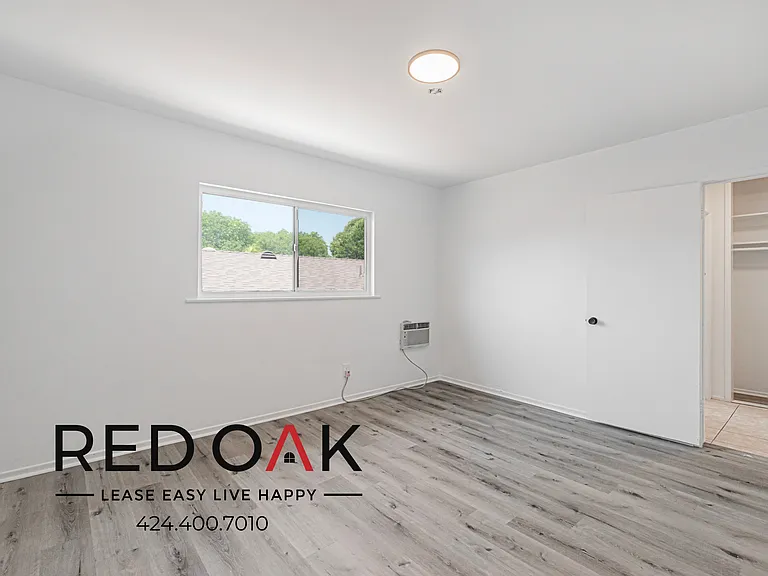 3925 Roxanne Ave #19 — Photo 13