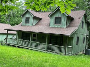 42 Turkey Path Ln, Mount Lookout, WV 26678