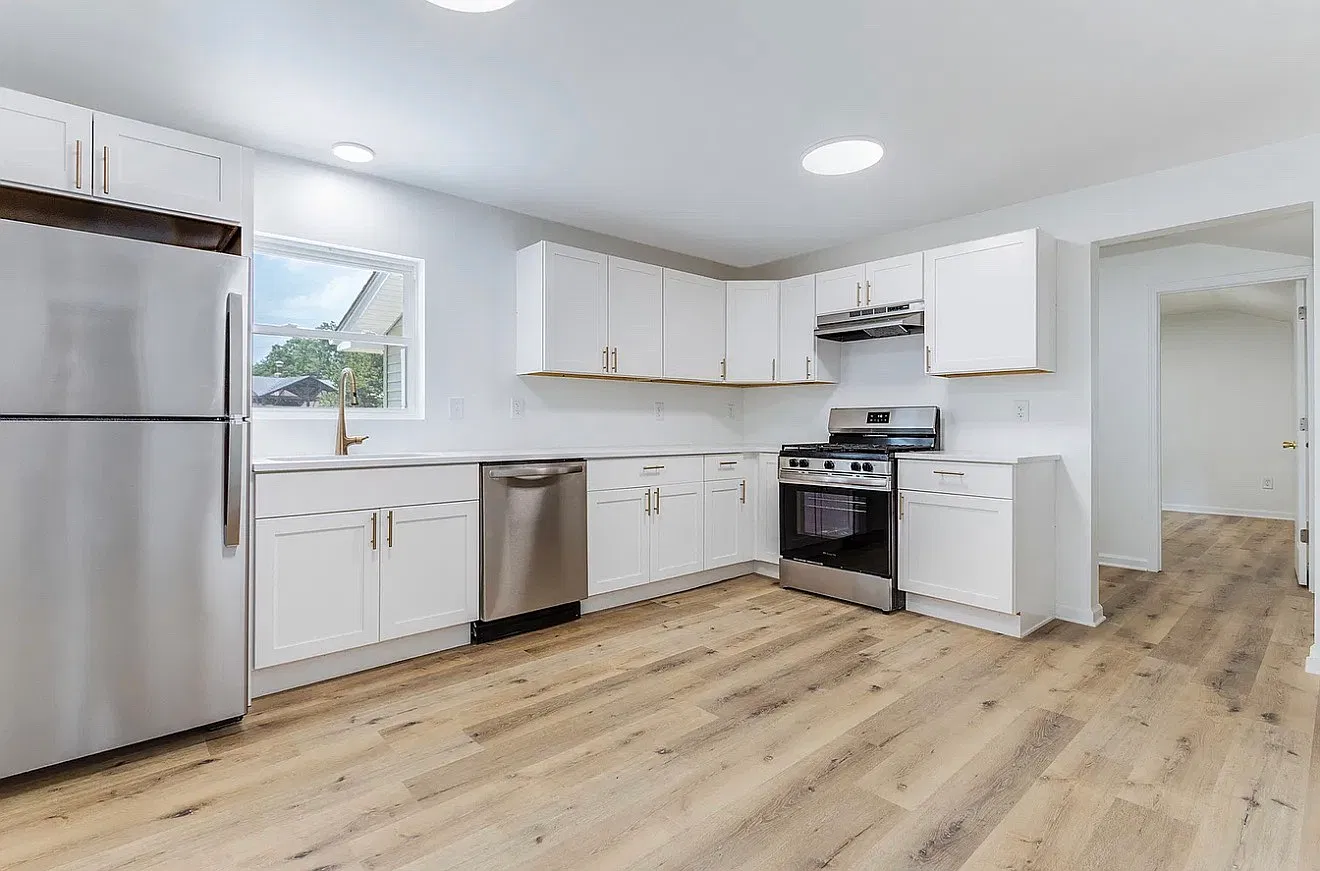 3 bed, 1400 sqft, $1,850 — Photo 2