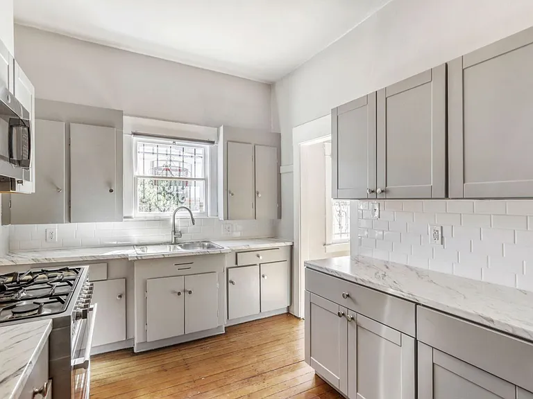 1326 W Monroe St — Photo 7