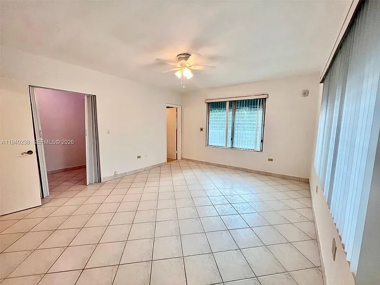 10178 Collins Ave #107 — Photo 10