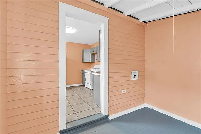2428 Eagle St — Photo 10