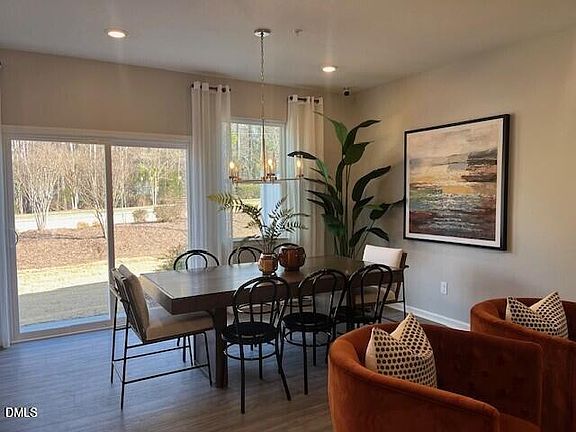 5th image of 103 Golden Gate Ln