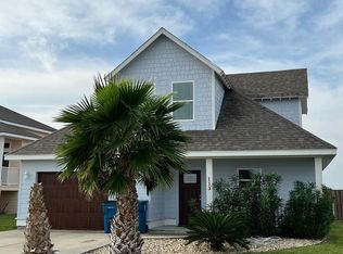 113 Linda Ln, Rockport, TX 78382
