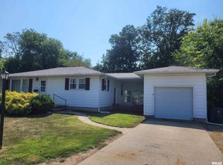601 Nora Ln, Mount Vernon, IL 62864