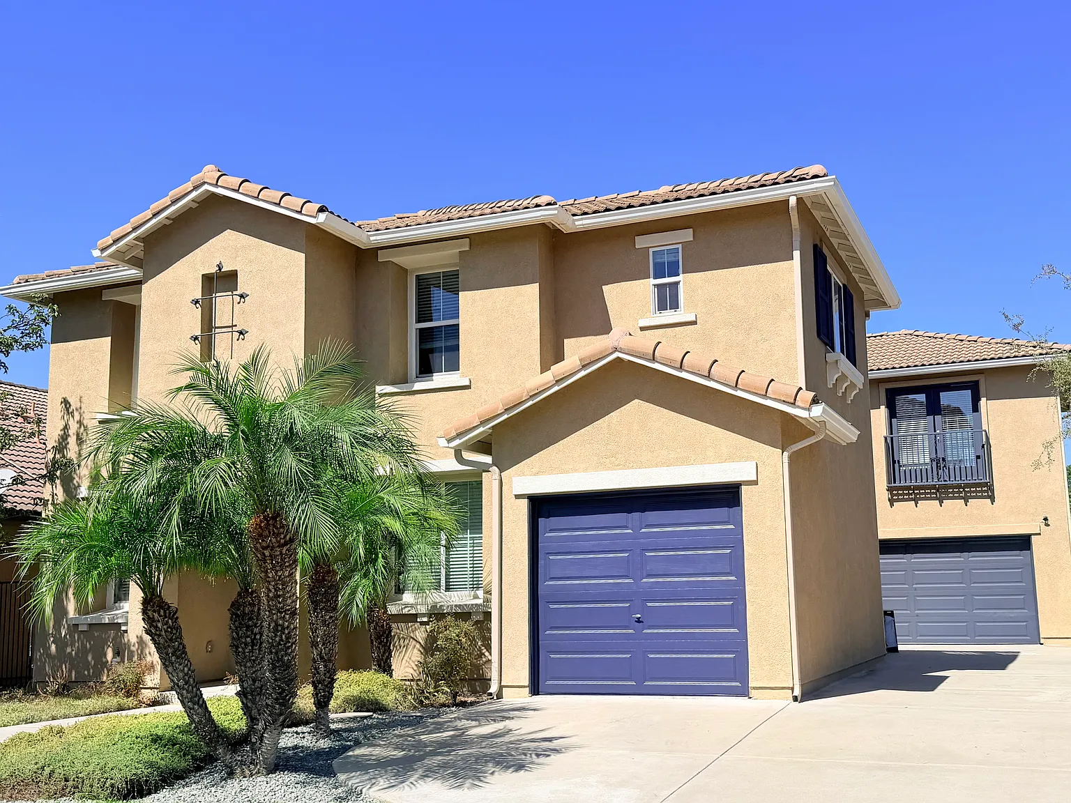 5 bed, 3533 sqft, $5,500 — Photo 2