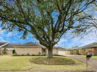 11811 Double Tree Dr, Houston, TX 77070