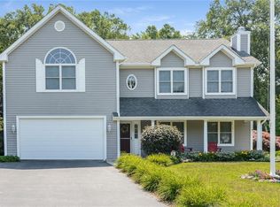 20 Leeward Dr, Westerly, RI 02891