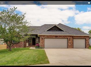 5596 S Pinehurst Ave, Springfield, MO 65810