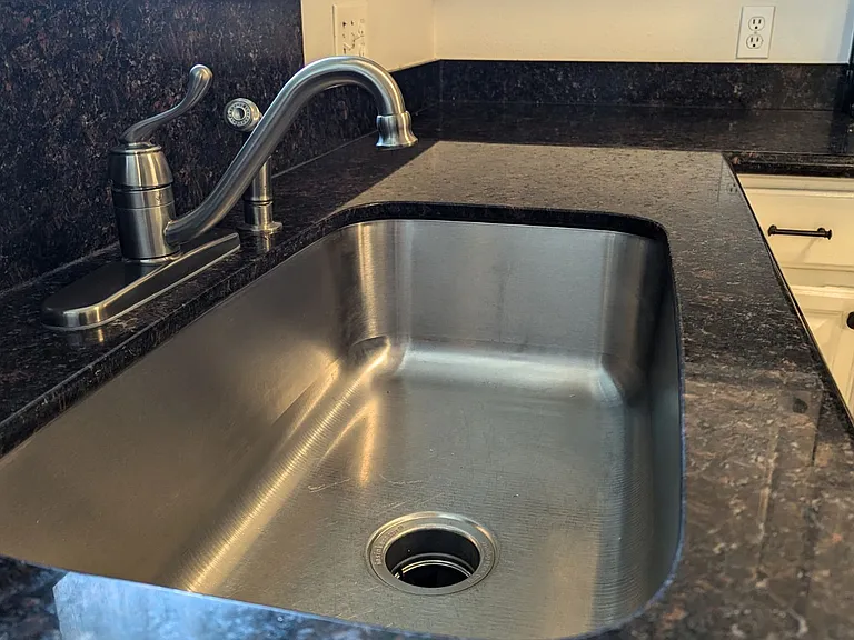 7935 Dartmoor Dr — Photo 5
