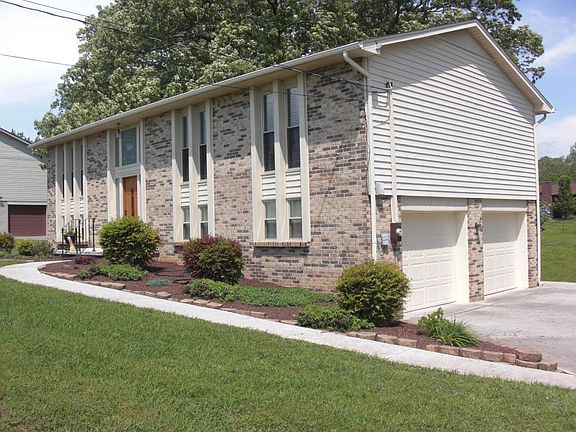 3rd image of 7305 Dunsten Dr