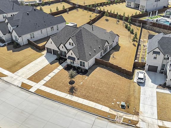 2nd image of 2000 Waterleaf Rd
