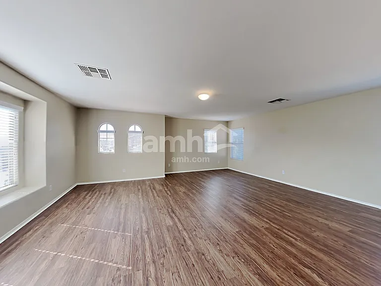 1517 S 115th Dr — Photo 11
