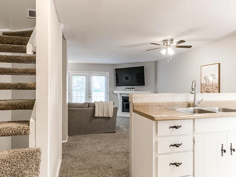 8040 Halsey St — Photo 5