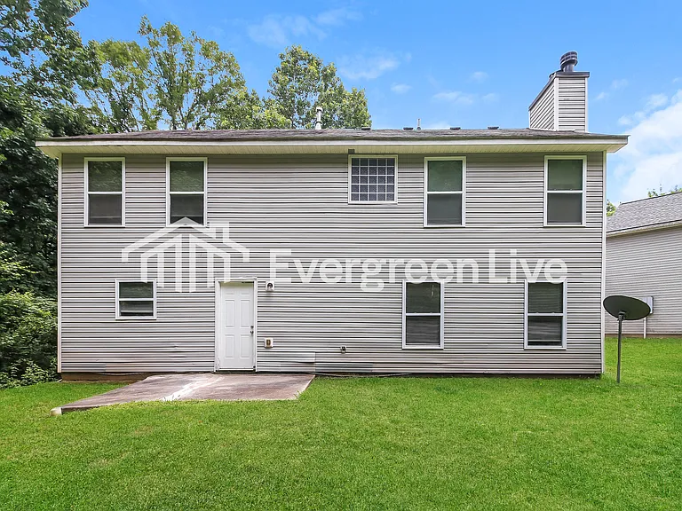 5565 Waverly Park — Photo 15