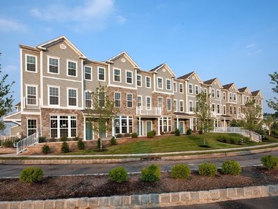 129 Eisenhower Ln, Wood Ridge, NJ, 07075