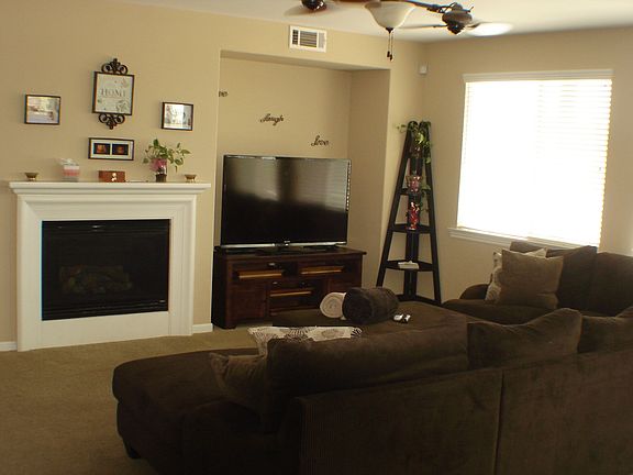3rd image of 28592 Bauvardia Way