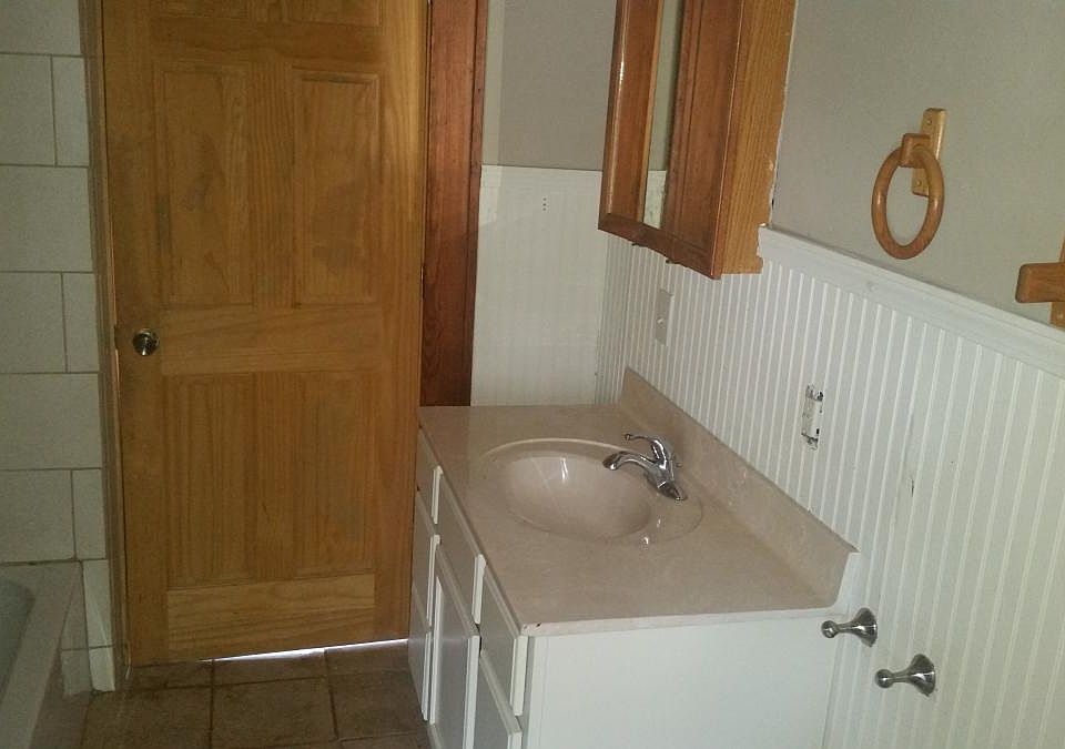 2nd image of 887 E Morgan St