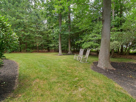4th image of 708 Fox Tail Dr