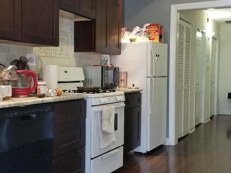 4228 Spruce St #2F — Photo 1