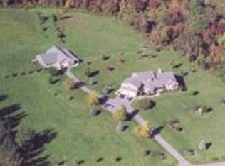 3245 Fox Rd, Syracuse, NY 13215