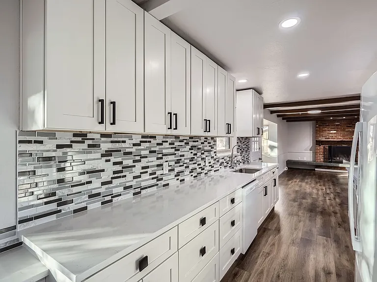 7055 S Costilla St — Photo 2