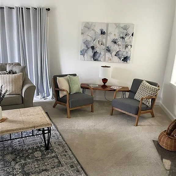510 Corey Ln — Photo 4