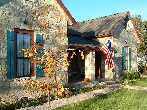 Sisterdale Rock Exterior