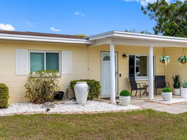 10911 Freedom Blvd, Seminole, FL 33772