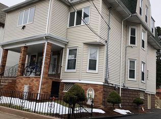 22 Victoria St #1A, Somerville, MA 02144