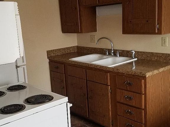 3rd image of 548 Osborn Ave