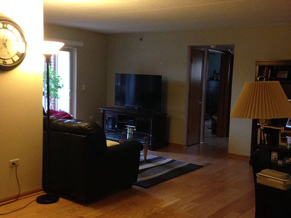 5th image of 7025 Heritage Cir APT 1D