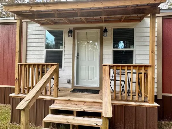 7710 Pecan Dr S, Irvington, AL 36544