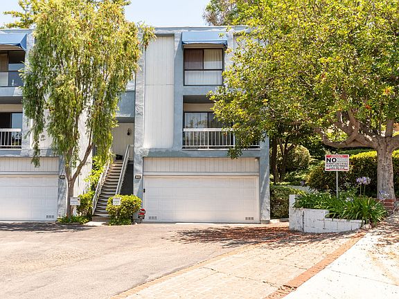 2nd image of 602 Cabrillo Villas