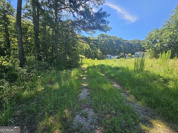 3rd image of 2539 Locust Grove Rd