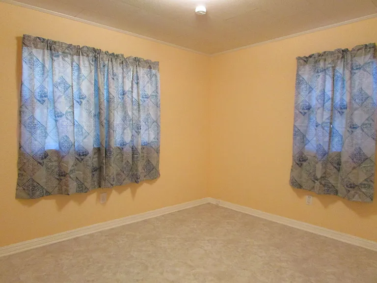1103 S Platinum Ave — Photo 8