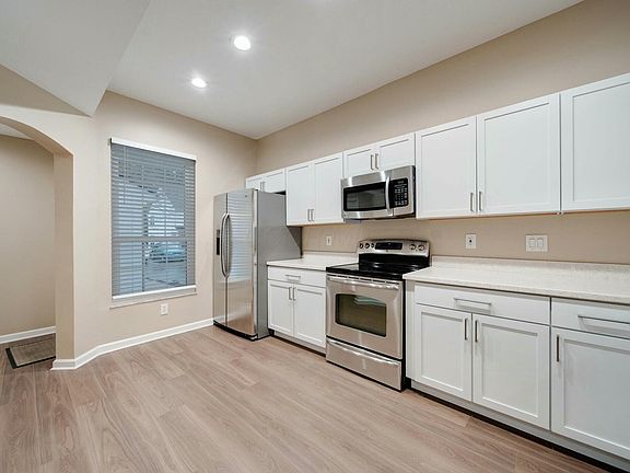4th image of 5780 Albany Grn