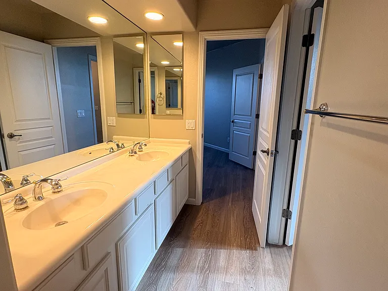 20802 Grayhawk Dr #1085 — Photo 24