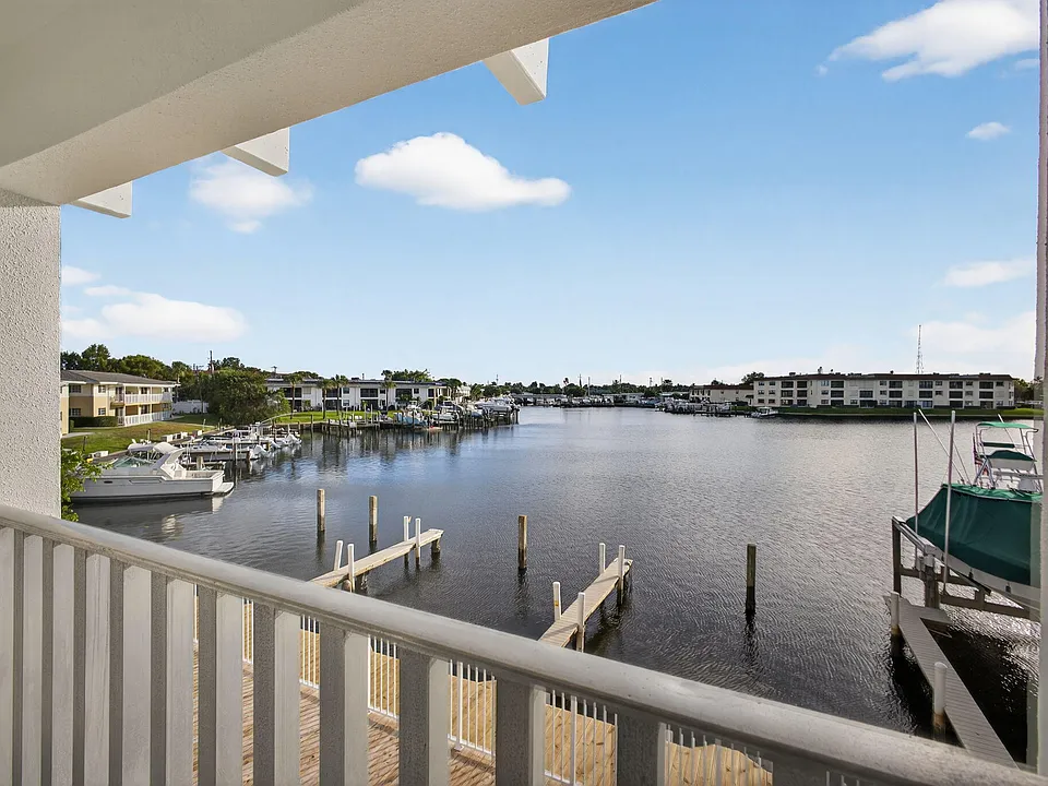 624 Southwind Cir #4