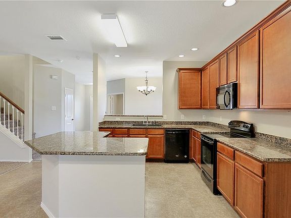 4th image of 8501 Star Thistle Dr
