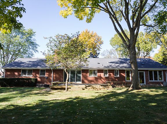 4th image of 2293 S Westwood Ln