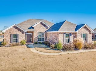 305 Cotton Terrace Loop, Deatsville, AL 36022