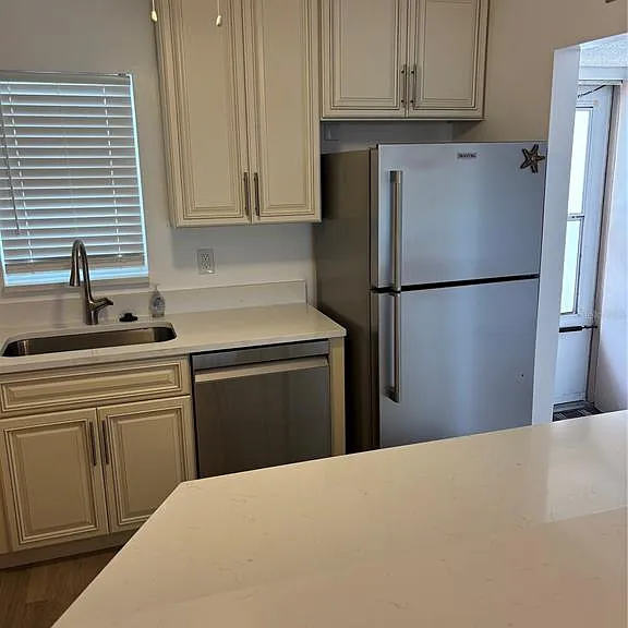 7405 Bay Island Dr S #220 — Photo 6